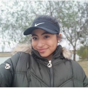 Meet your Posher, Briana